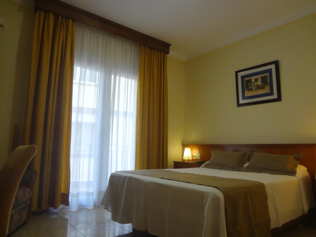 Hostal Gallet Roses Exterior foto