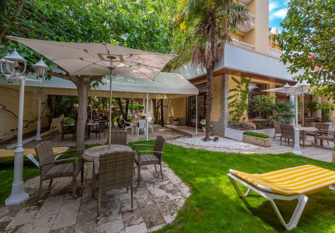 Hostal Gallet Roses Exterior foto